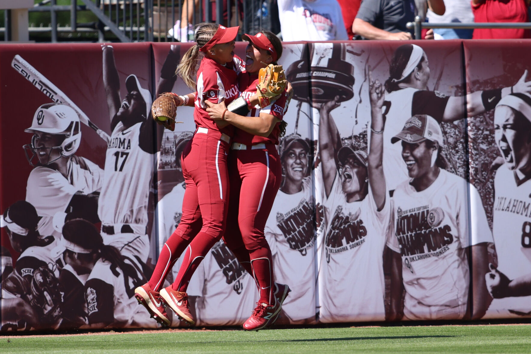 Jayda Coleman and Nicole Mendes